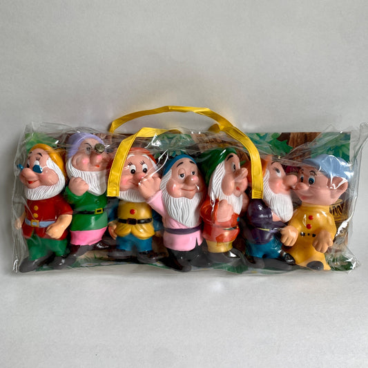 Vintage Seven 7 Dwarfs Dwarves Set In Handled Case Rubber Plastic China