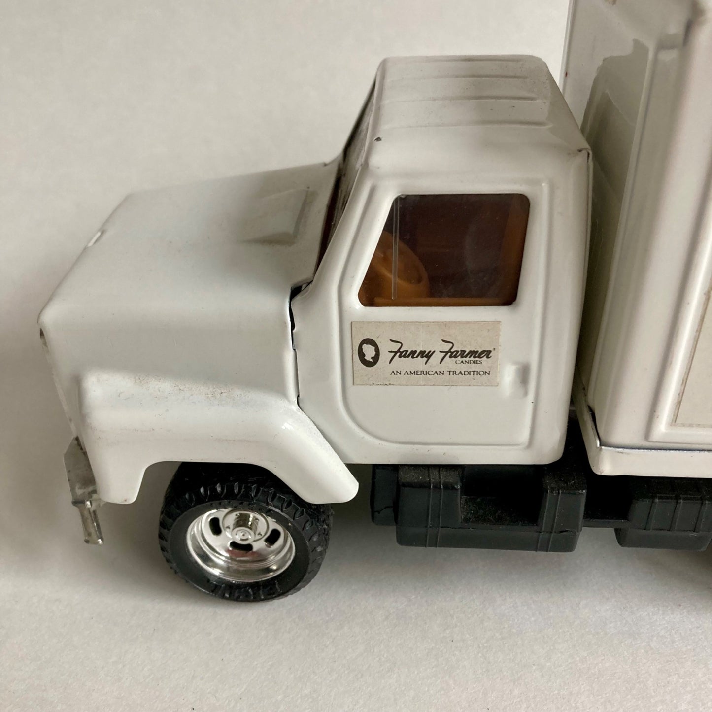 Vintage 1987 ERTL Fanny Farmer Candies Delivery Truck Steel Toy