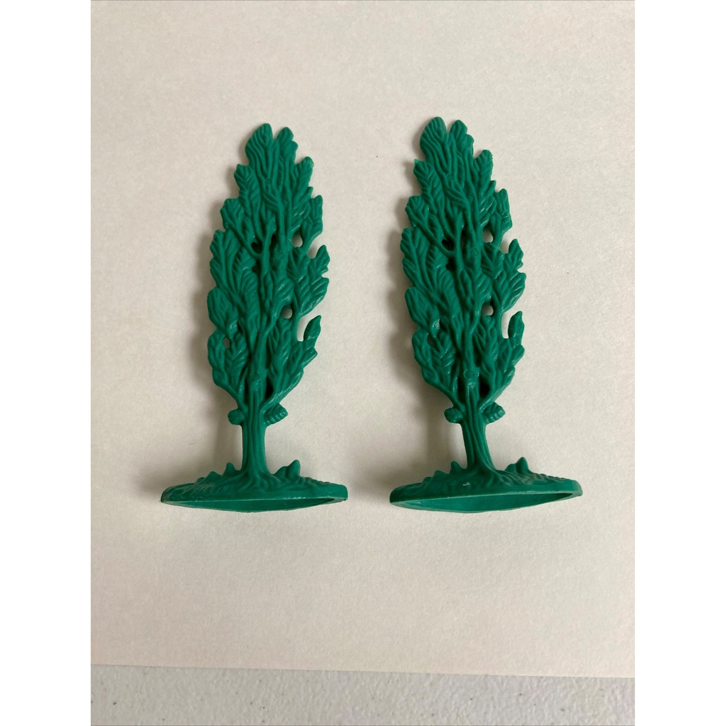 Lot 2 Vintage Green Plastic Trees Toy Soldier Accessories Cottonwood Cedar 6"