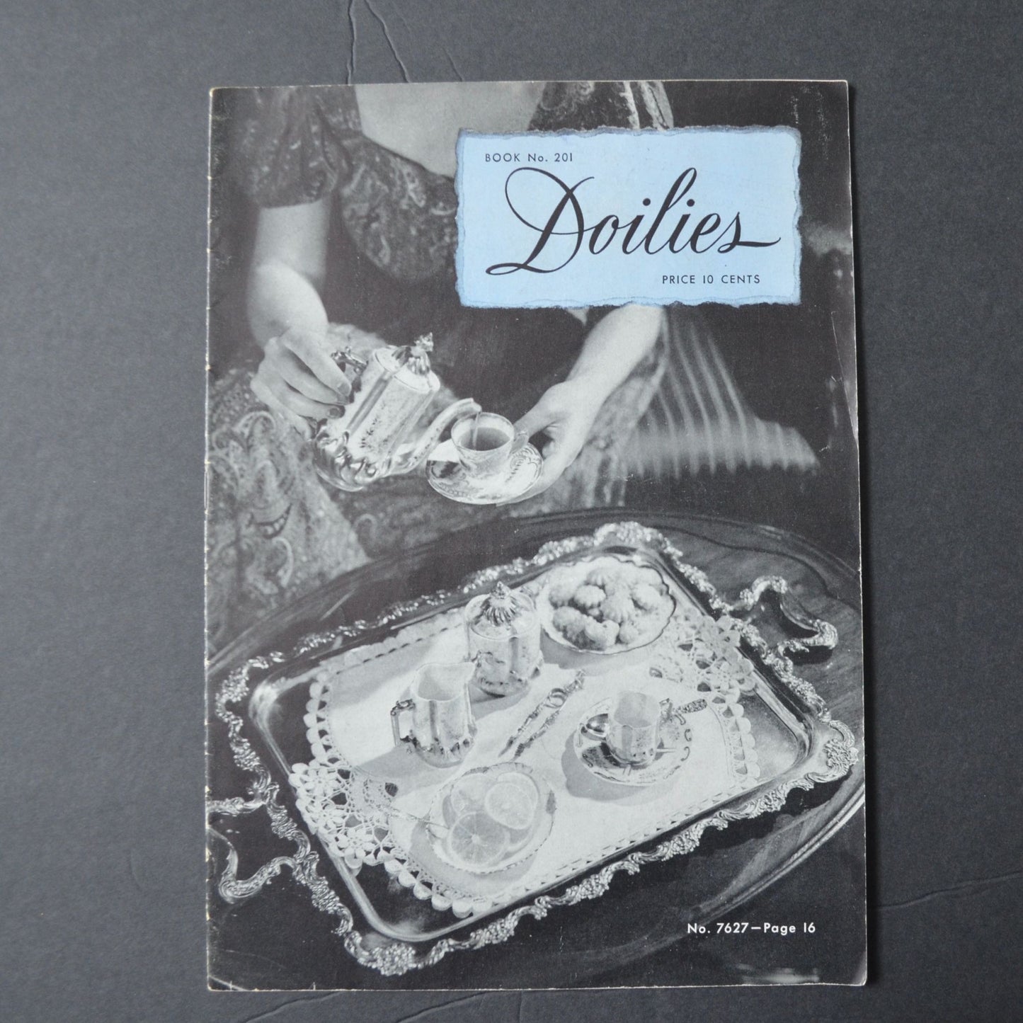 Vintage 1943 Doilies Pattern Book No. 201 By The Spool Cotton Co.