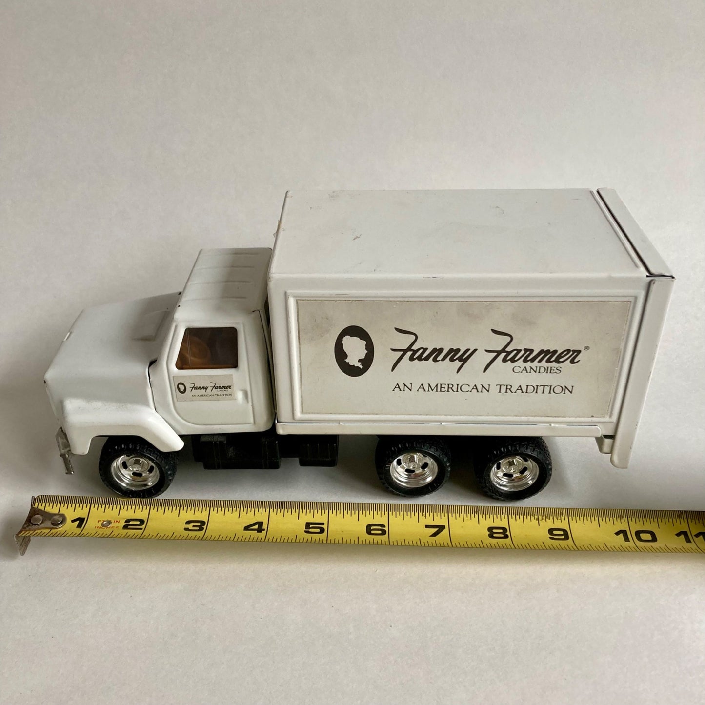 Vintage 1987 ERTL Fanny Farmer Candies Delivery Truck Steel Toy