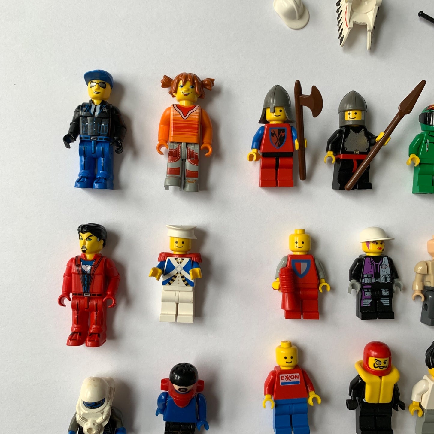 Lego Minifigures LARGE Lot of 88 Vintage