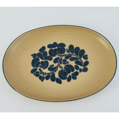 Vintage Pfaltzgraff FOLK ART 14” Oval Platter (USA Castle Mark)