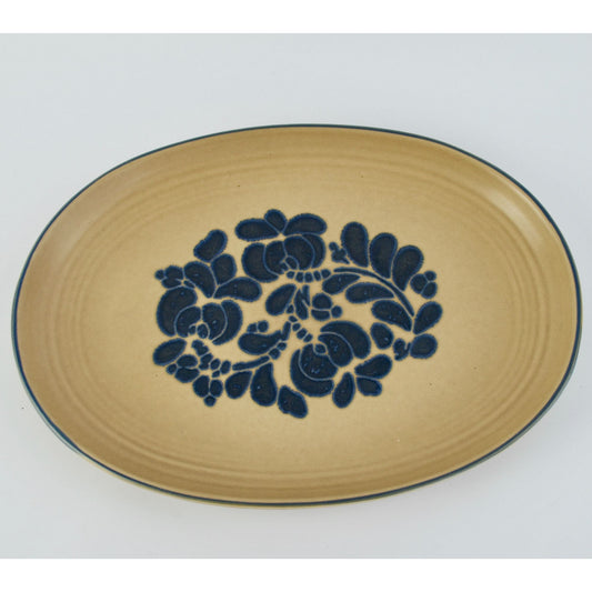Vintage Pfaltzgraff FOLK ART 14” Oval Platter (USA Castle Mark)