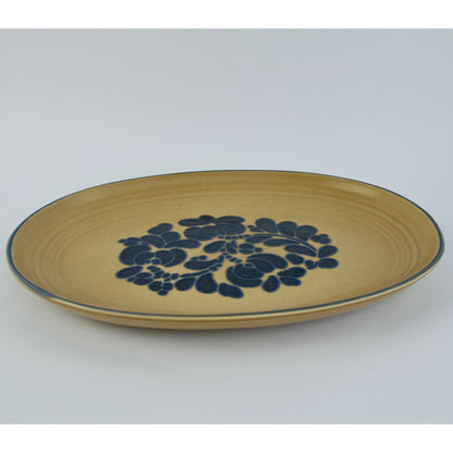 Vintage Pfaltzgraff FOLK ART 14” Oval Platter (USA Castle Mark)