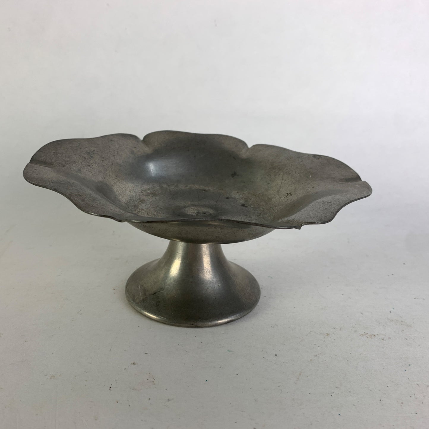 Vintage Pewter 697 Candy Dish