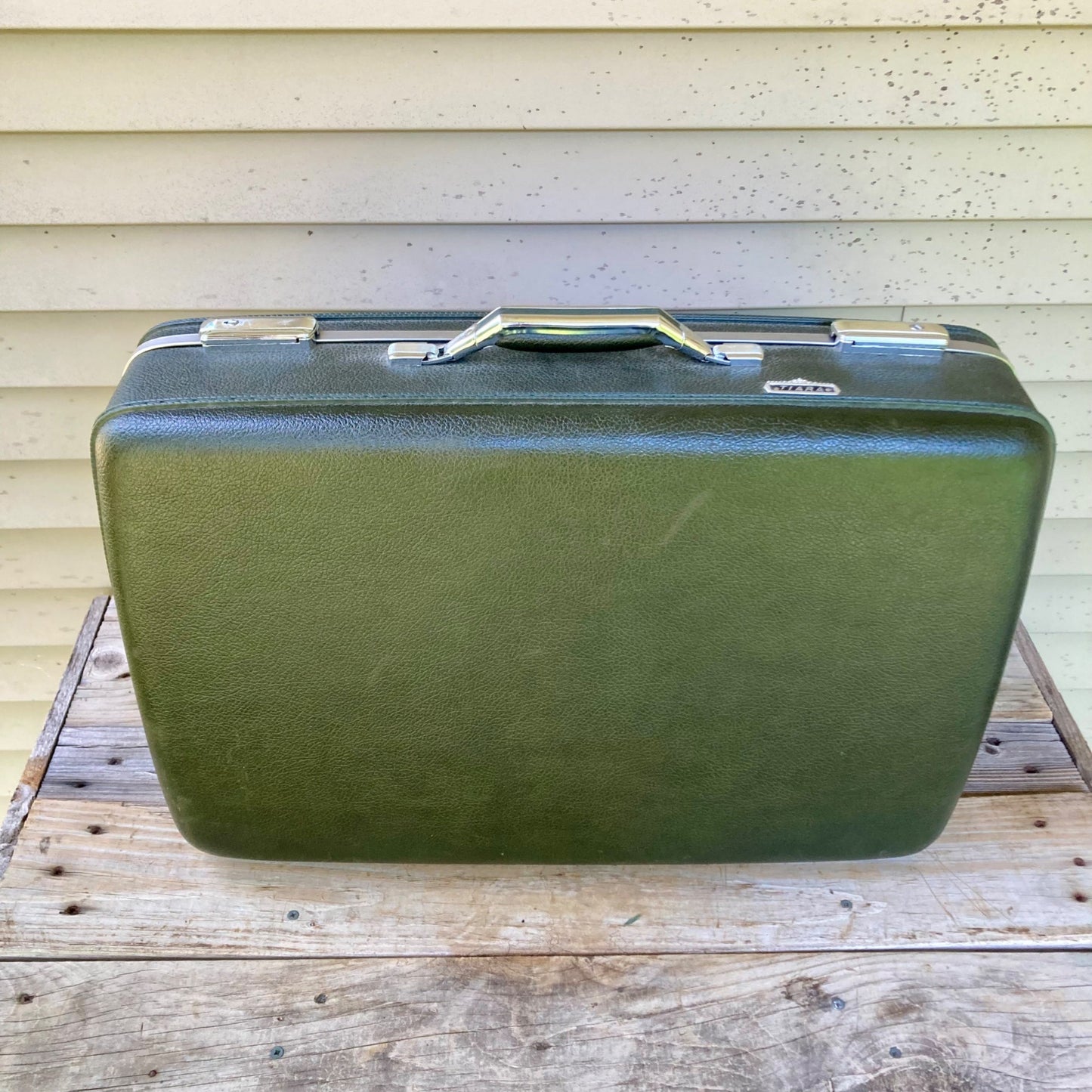 Set 2 Vintage American Tourist Tiara Suitcases Green Hard Shell Luggage NO KEY