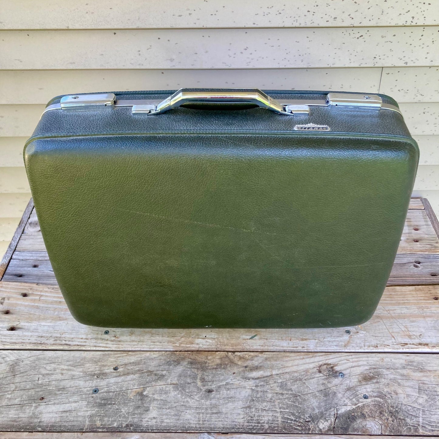 Set 2 Vintage American Tourist Tiara Suitcases Green Hard Shell Luggage NO KEY