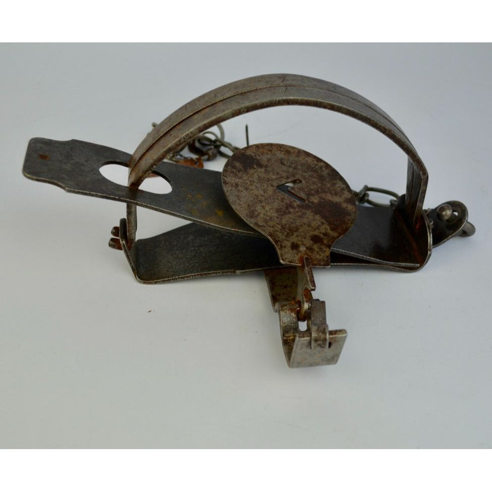 Vintage Victor #4 Jump Trap Underspring Oneida No. 4 Beaver Otter