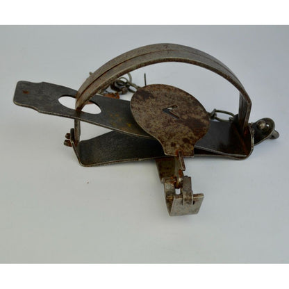 Vintage Victor #4 Jump Trap Underspring Oneida No. 4 Beaver Otter