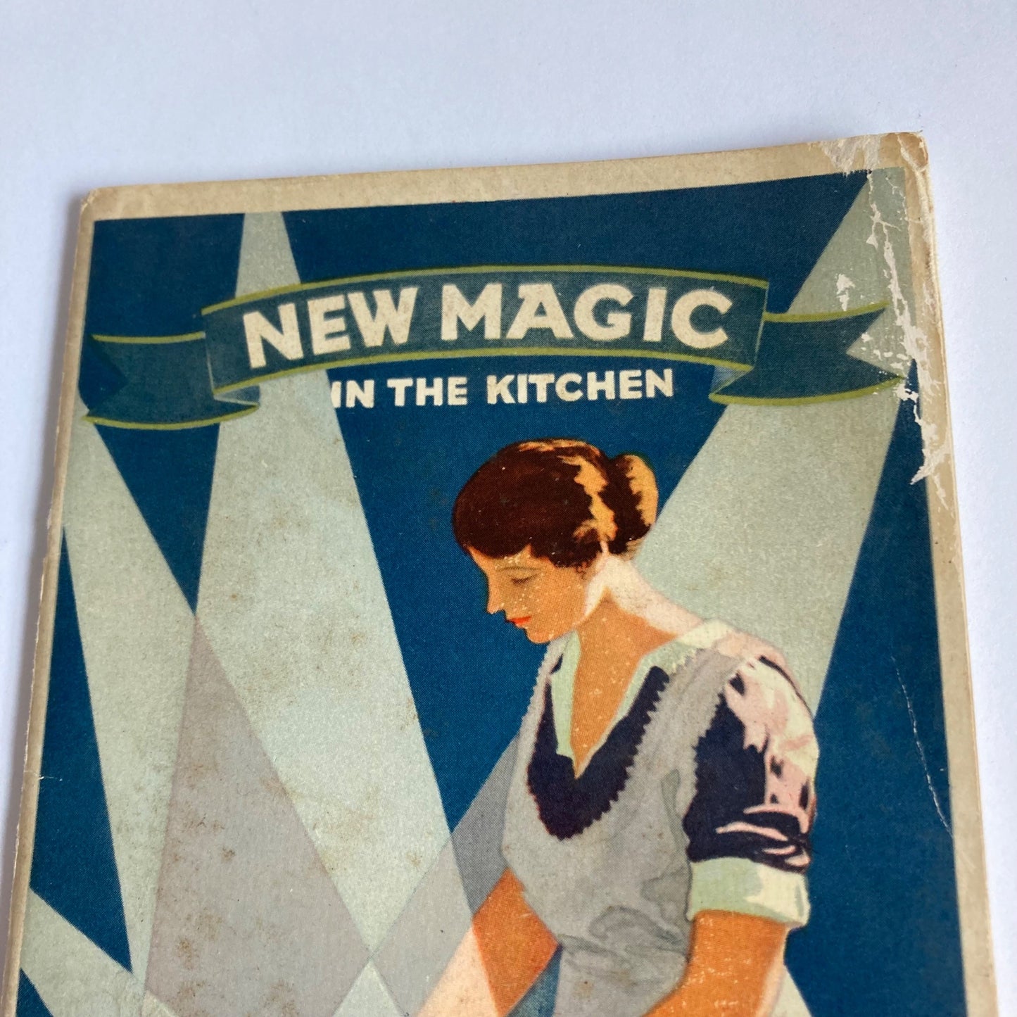 Vintage New Magic in the Kitchen 208 Delicious Dishes Book Recipe Condensed Milk