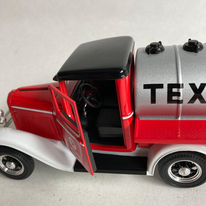 Texaco 1932 Ford Tanker Coin Bank Truck w/ KEY! by Kipp Bros. #26044