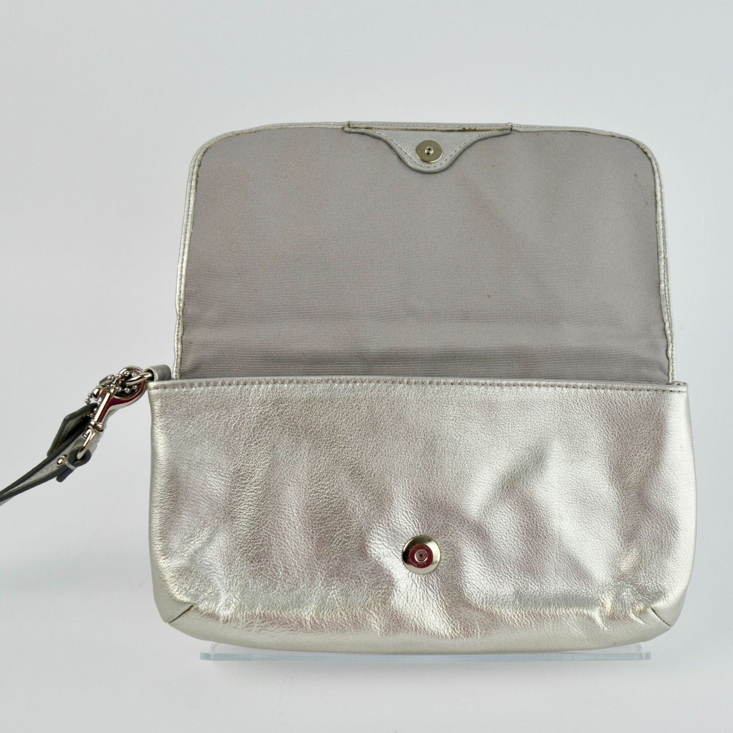 Coach Ashley Metallic Silver Leather Wristlet WITH HANGTAG
