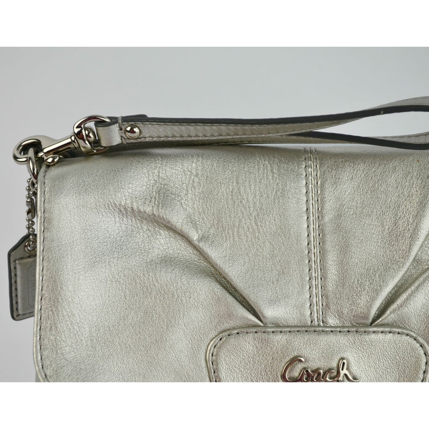 Coach Ashley Metallic Silver Leather Wristlet WITH HANGTAG