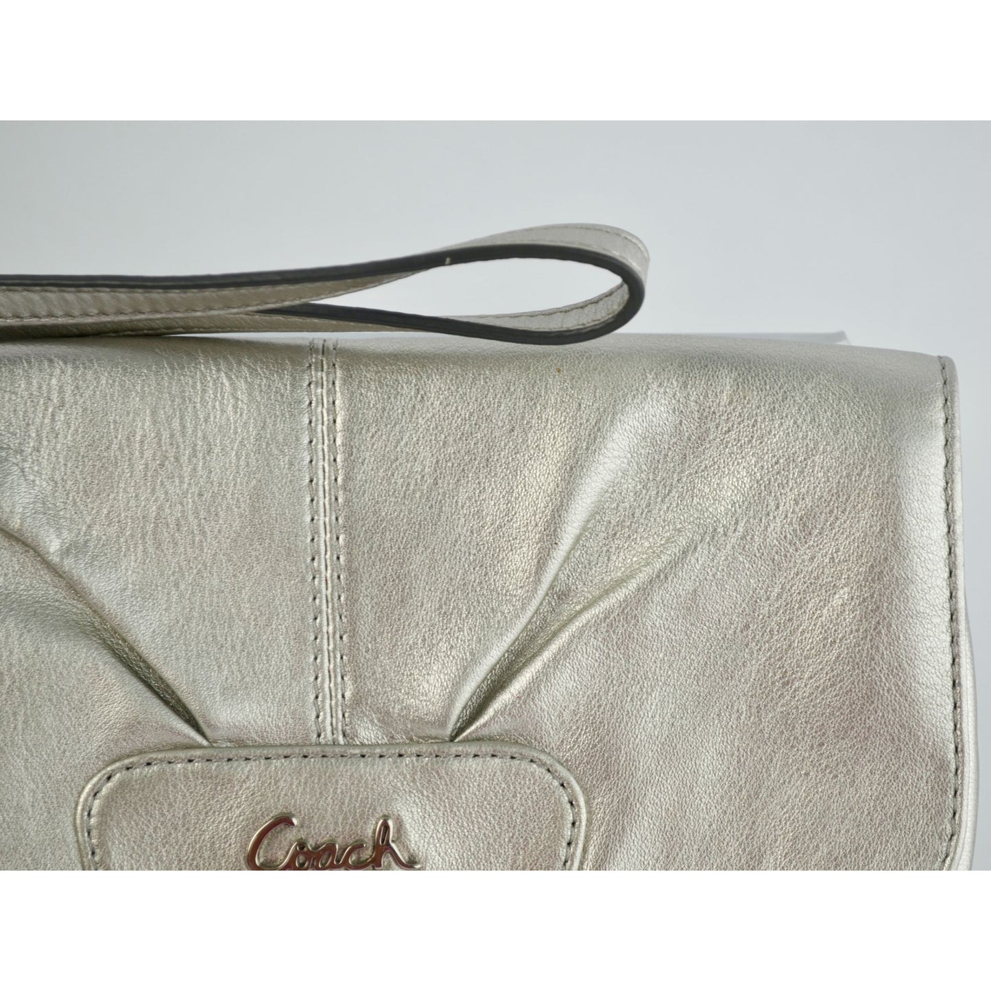 Coach Ashley Metallic Silver Leather Wristlet WITH HANGTAG