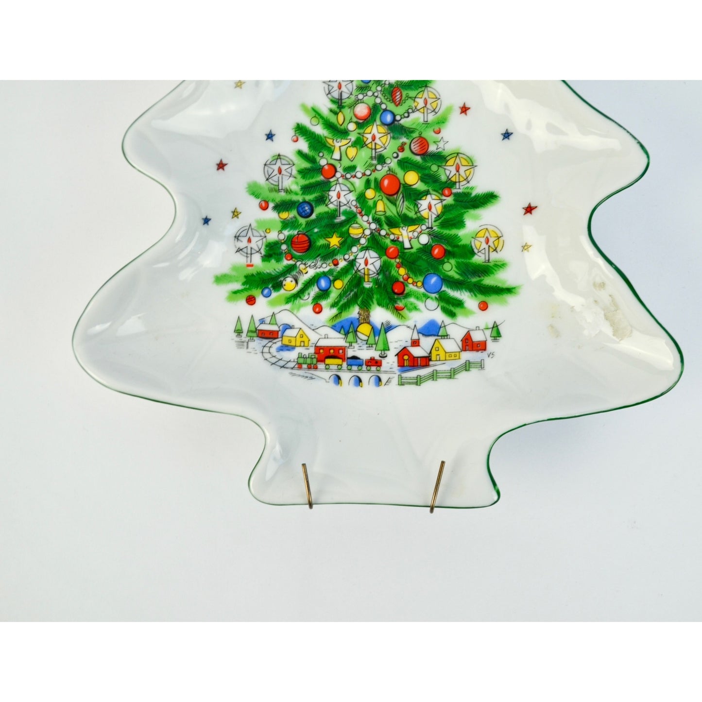 Salem Christmas Eve Tree Shaped Ceramic Plate with Hanger