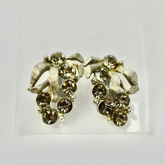 Vintage Silver Ribbon Pattern Rhinestone Clip On Earrings