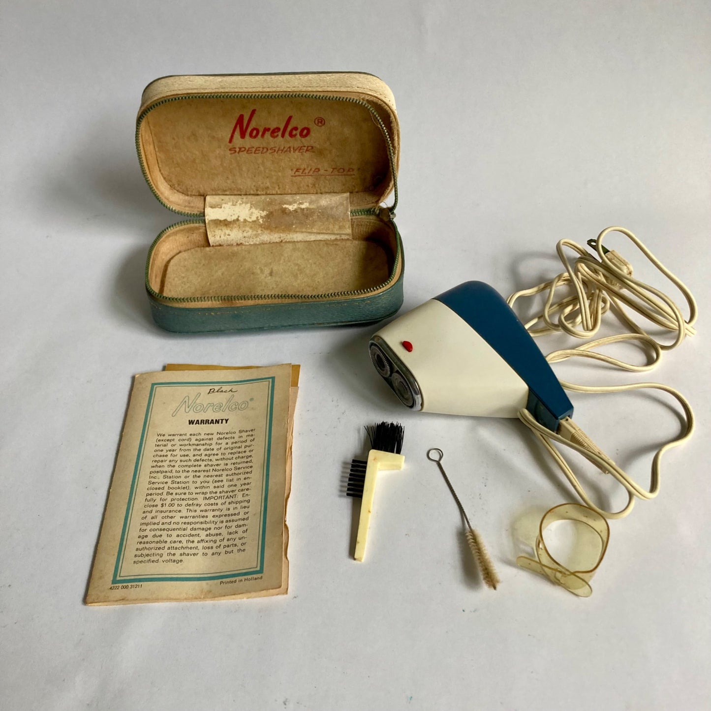 Vintage Norelco Speedshaver Razor Shaver HP1124 w/Case & Papers