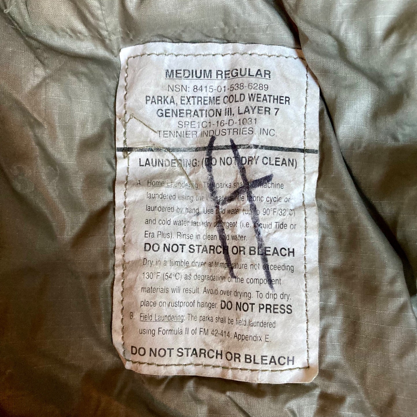 US Military Gen III Parka Extreme Cold Weather Medium-Regular Primaloft