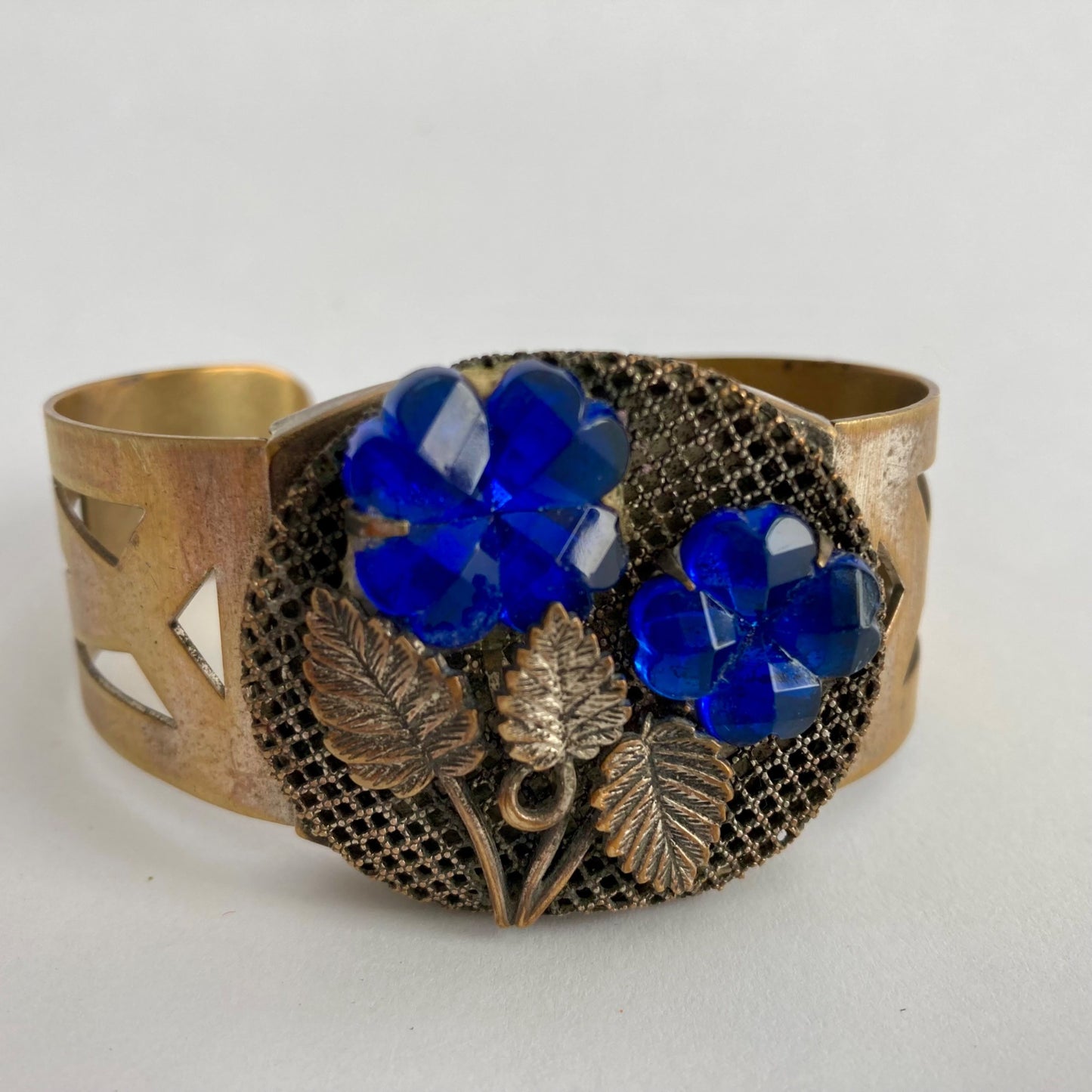 Vintage Brass Blue Glass Flowers Mesh Circle Hinged Bangle Bracelet