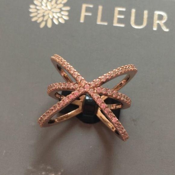 New Fleur Rose Gold Criss Cross Ring Size 7