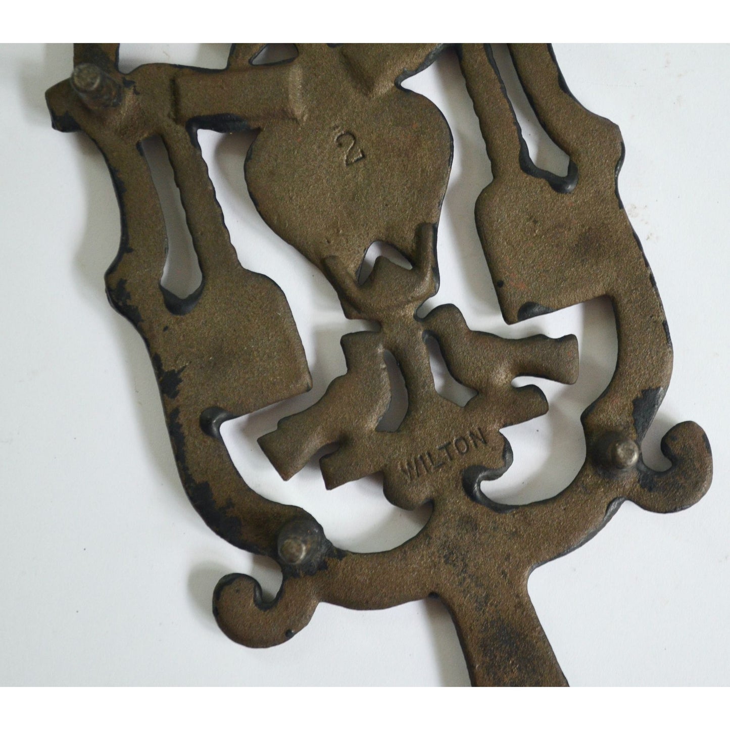 Wilton Cast Iron Trivet Vintage Hearts Birds