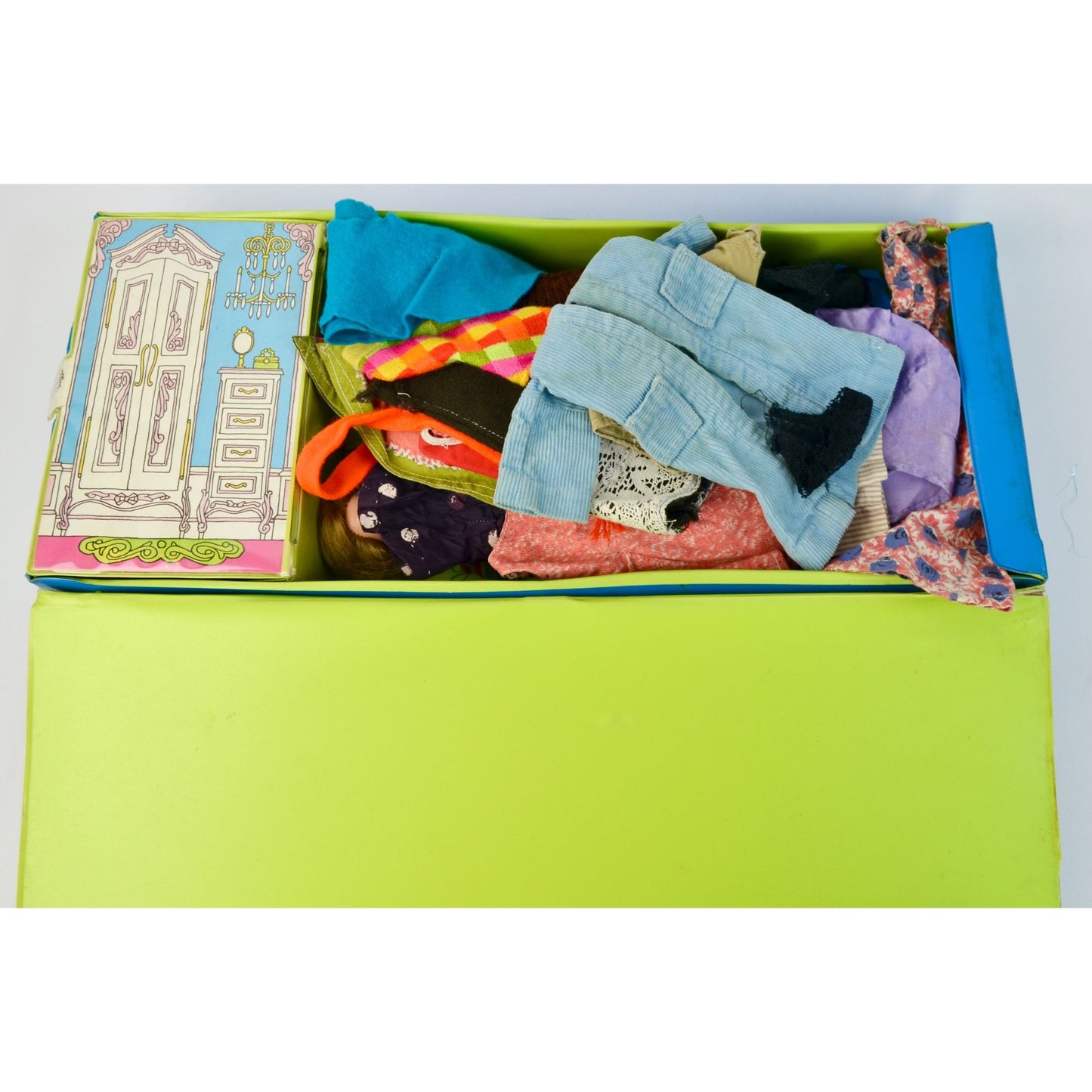 Mattel Dawn and her Friends Doll Case WITH DOLLS Clothing And Accessories