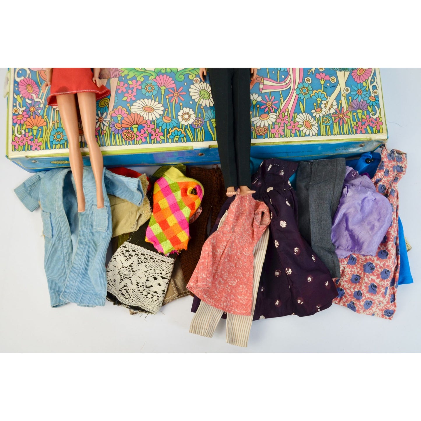 Mattel Dawn and her Friends Doll Case WITH DOLLS Clothing And Accessories