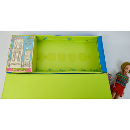 Mattel Dawn and her Friends Doll Case WITH DOLLS Clothing And Accessories