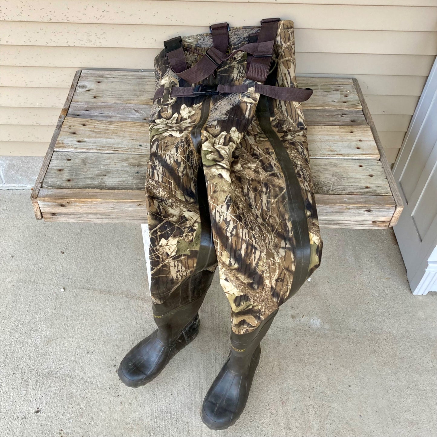 Remington Camo Chest Waders Nylon 16022 BU Men's Size 8 Boots