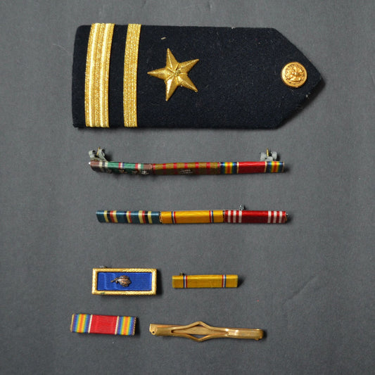Lot Military Ribbons & Shoulder Epaulette US Army Vintage