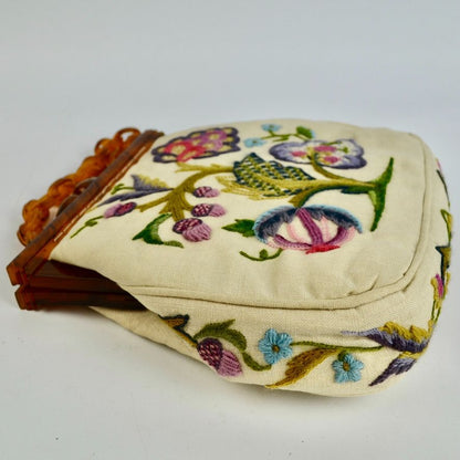 Beautiful Vintage Crewel Embroidered Lucite Bakelite Chain Handle Purse