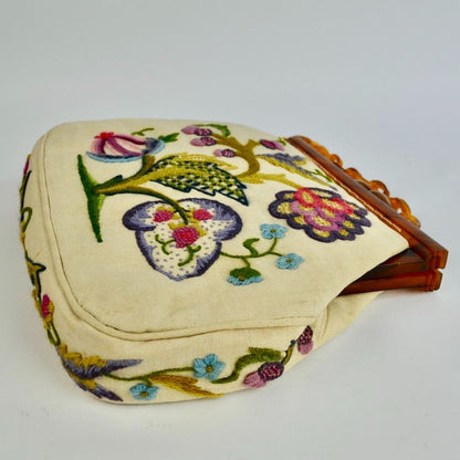 Beautiful Vintage Crewel Embroidered Lucite Bakelite Chain Handle Purse