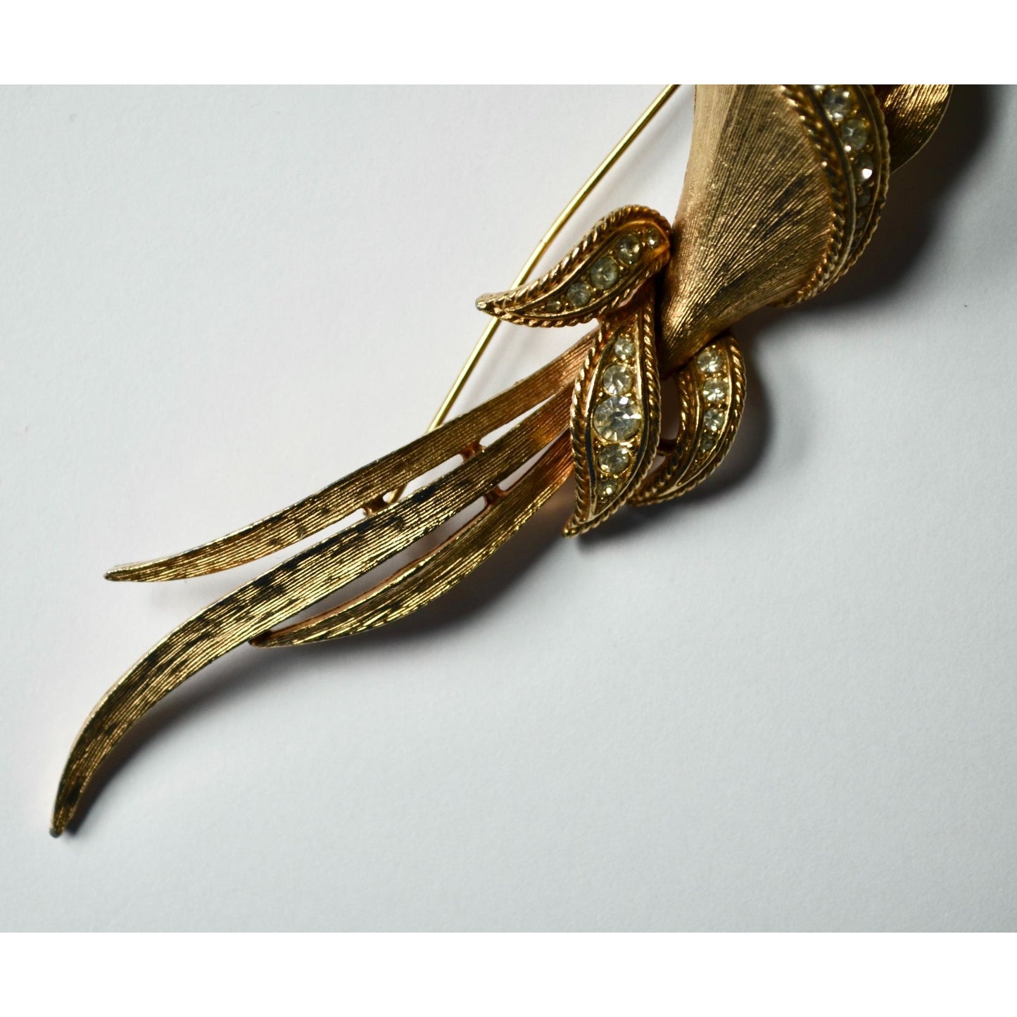 Sarah Coventry High Fashion Calla Lily Brooch Gold Vintage