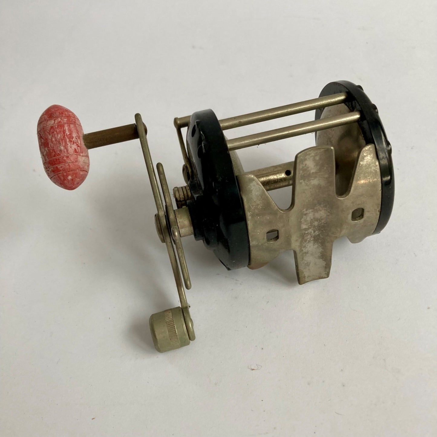 Vintage Sport King M205 Fishing Reel Saltwater Casting Black SportKing