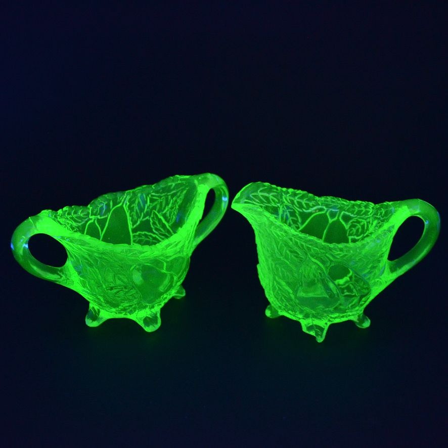 Indiana Glass Sweet Pear Uranium Vaseline Green Glass Creamer Sugar Vintage CHIP