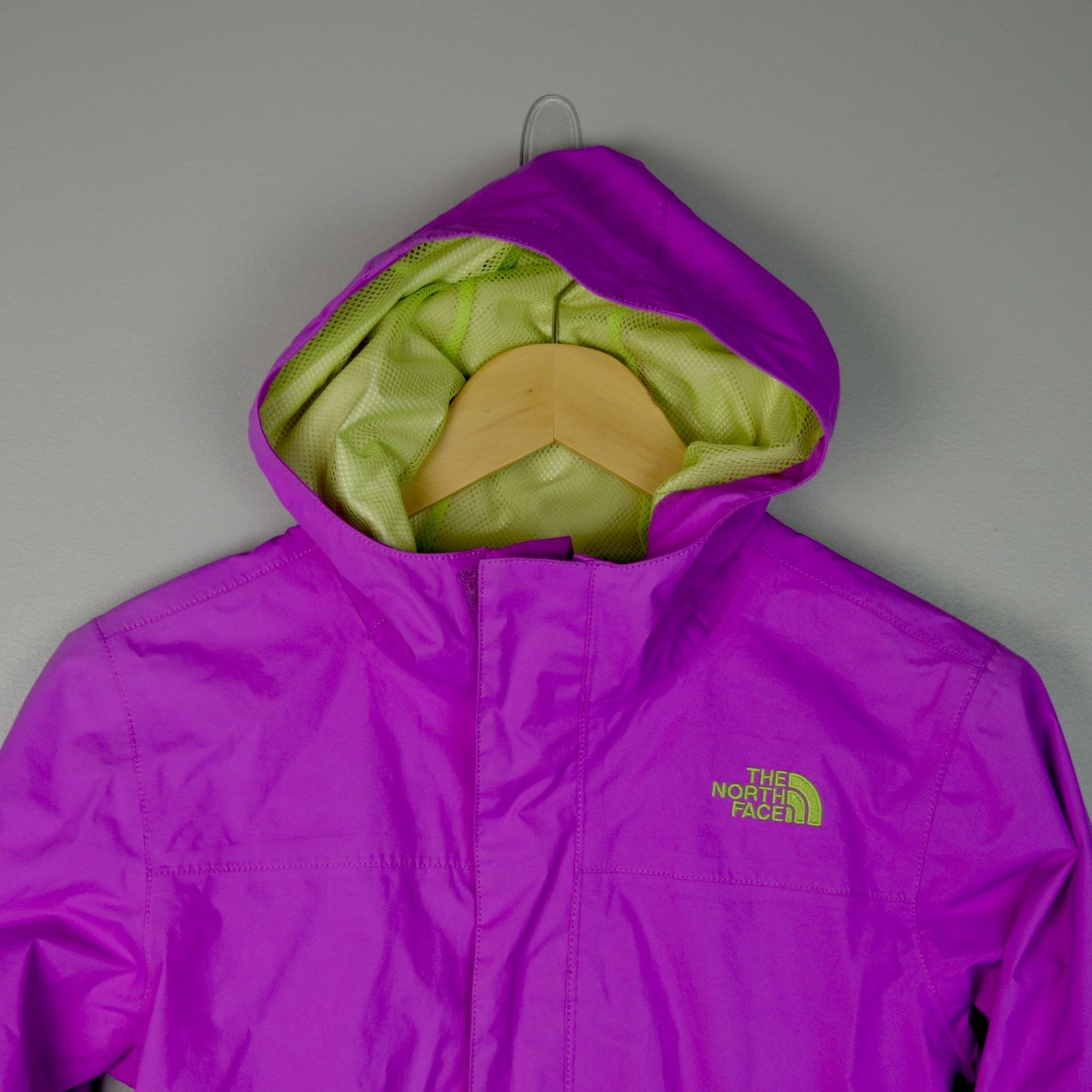 The North Face Girl's Windbreaker Lightweight Jacket Fall Spring