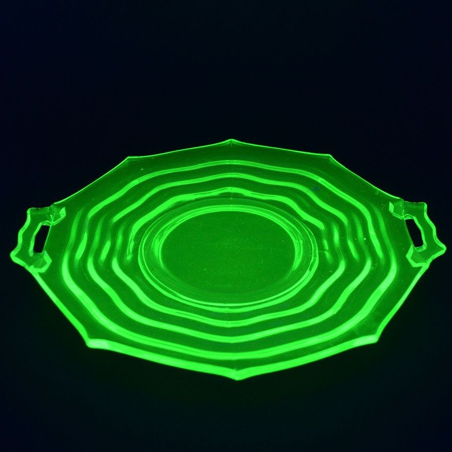 Jenkins Ocean Wave Vaseline Uranium Glass Cake Plate Handled Vintage