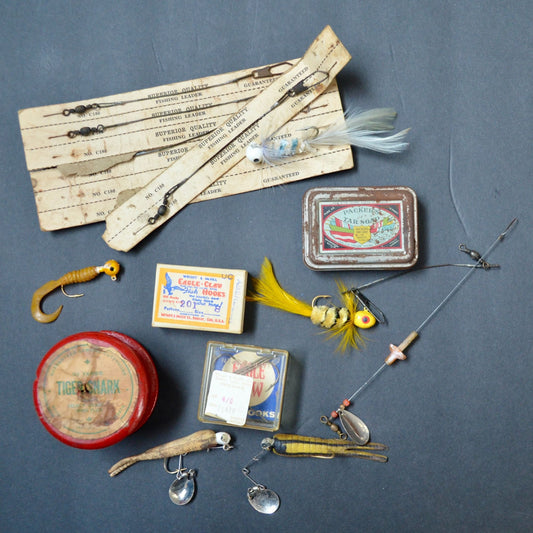 Vintage Fishing Lure Lot Jigs Leaders Hooks