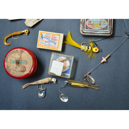 Vintage Fishing Lure Lot Jigs Leaders Hooks