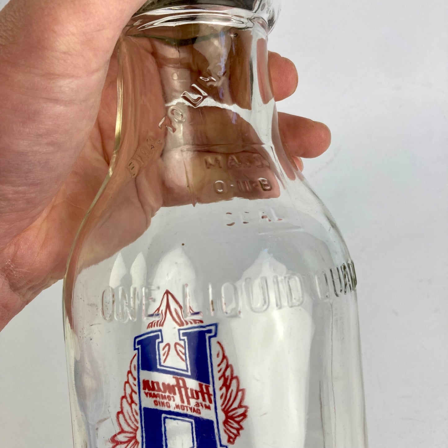 Vintage Glass Huffman Mfg Oil Bottle 1 Quart w/ Spout DAYTON, OH