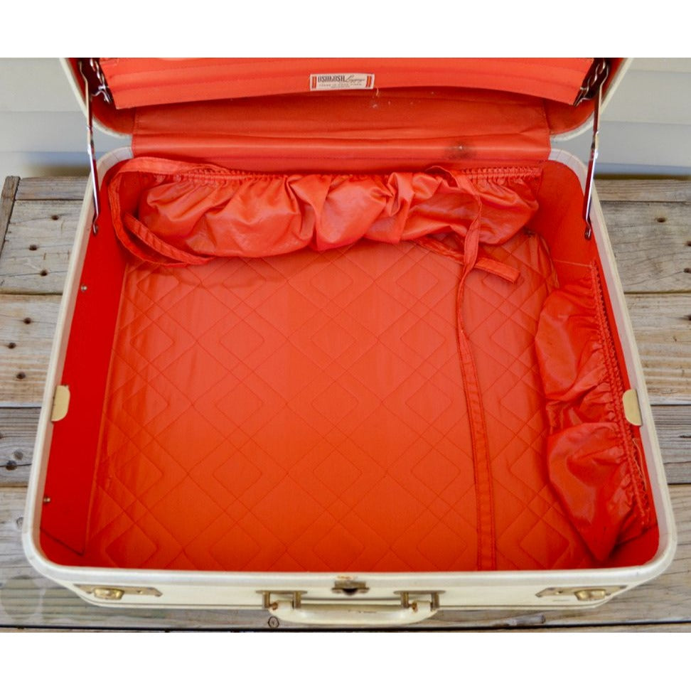 Lot 2 Vintage Oshkosh Luggage Suitcases Cream w/ Red Lining 1950-60's Set