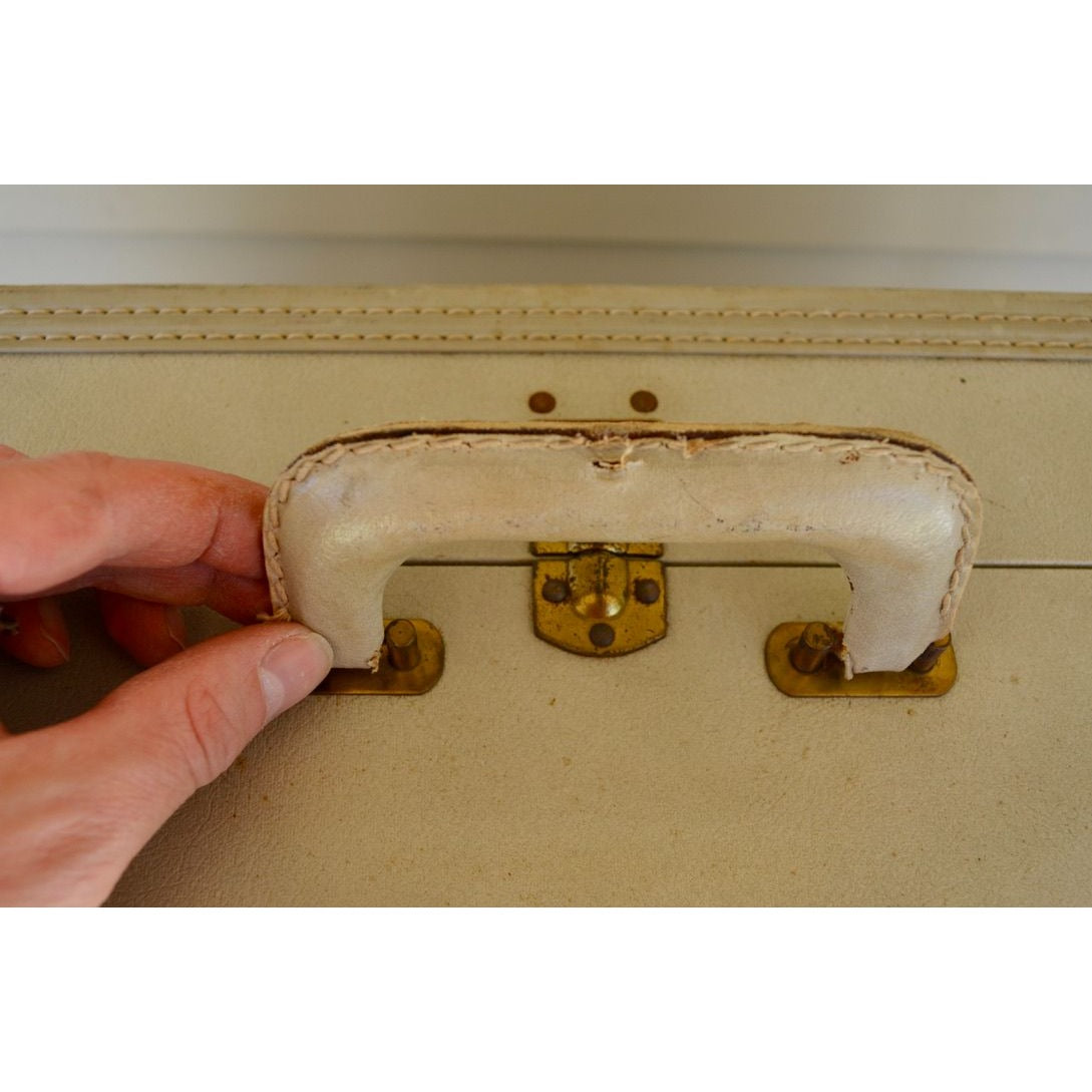 Lot 2 Vintage Oshkosh Luggage Suitcases Cream w/ Red Lining 1950-60's Set