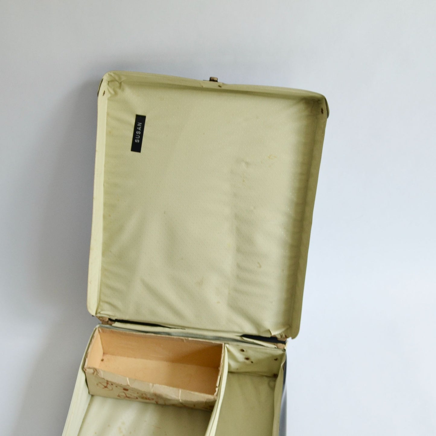 Vintage 1963 Midge Barbie's Best Friend Case Black Mattel