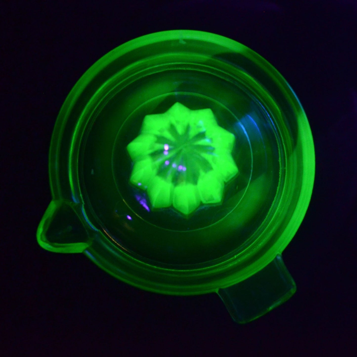 Federal Uranium Glass Citrus Reamer Juicer Vintage Glass Green Vaseline