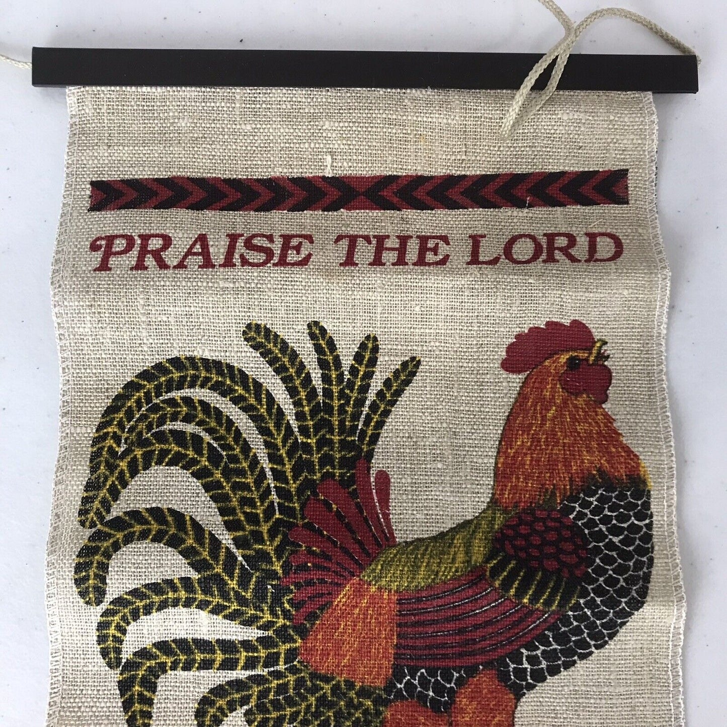 Vintage 1985 Rooster Linen Calendar “Praise The Lord”