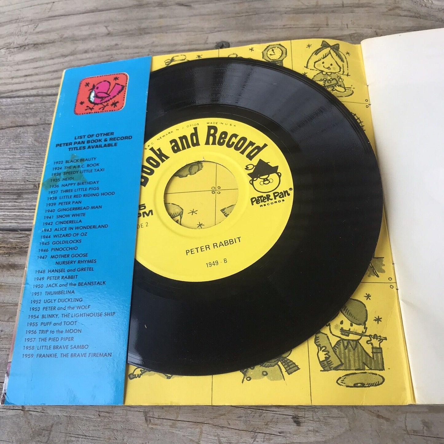 Vintage 1971 Peter Rabbit Book & Record 45 RPM