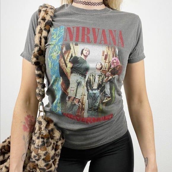 NEW Nirvana Nevermind Band Tee