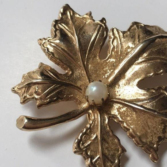 Vintage Kramer Gold Leaf Pearl Pin Brooch