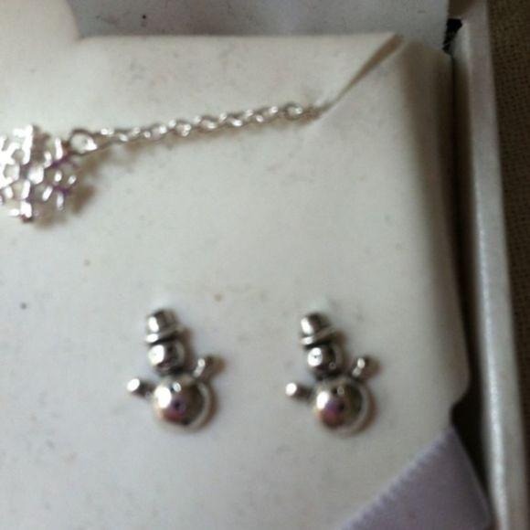 NEW .925 Sterling Snowman Snowflake Necklace Set